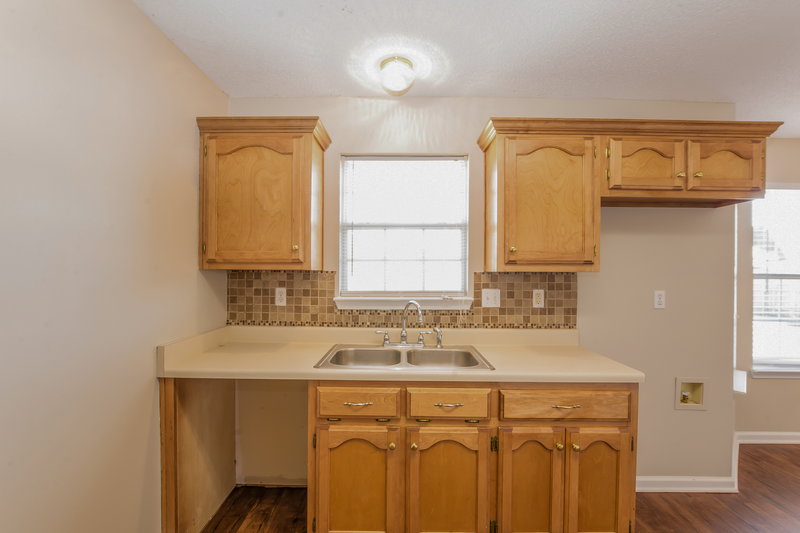 1,545/Mo, 7908 Milestone Dr Southaven, MS 38671 Kitchen View