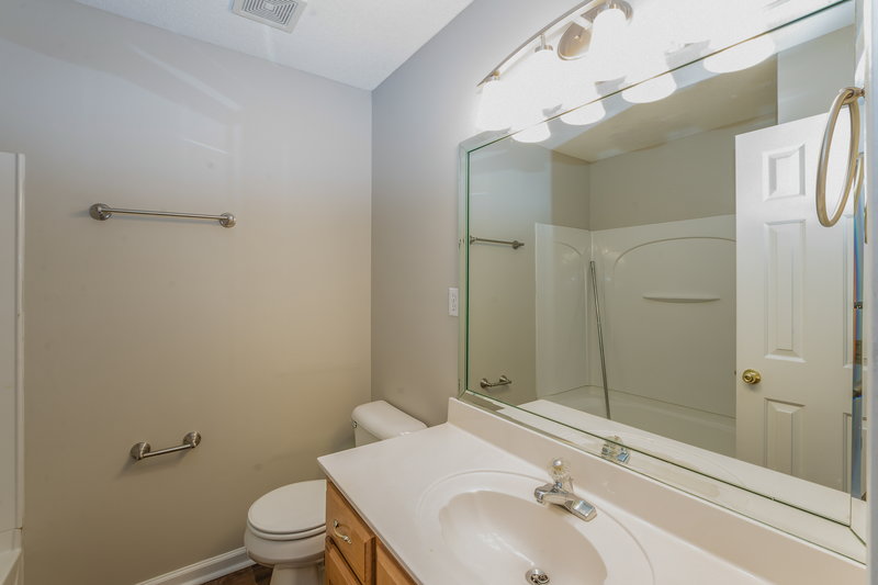 1,545/Mo, 7908 Milestone Dr Southaven, MS 38671 Bathroom View 2