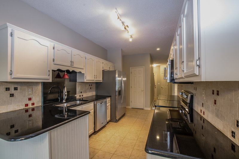 2,305/Mo, 8595 Bell Ridge Dr Olive Branch, MS 38654 Kitchen View