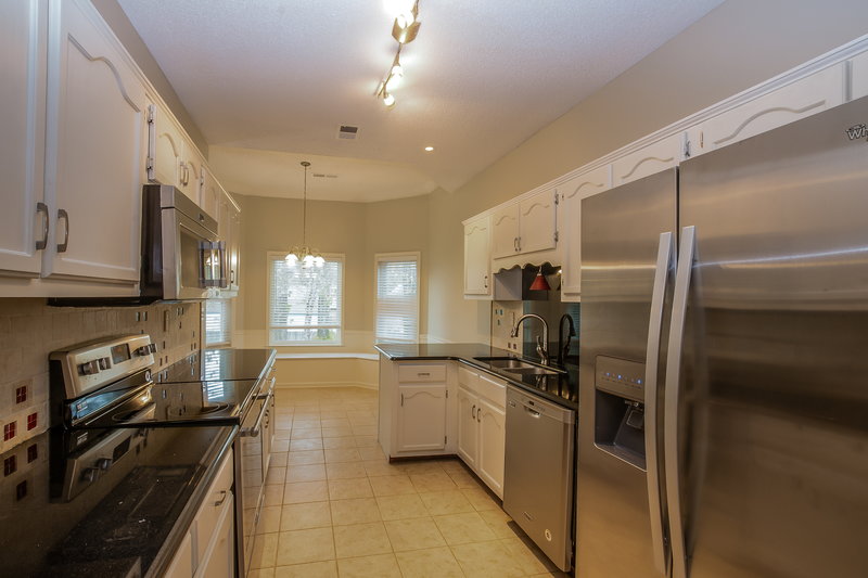 2,305/Mo, 8595 Bell Ridge Dr Olive Branch, MS 38654 Kitchen View 3