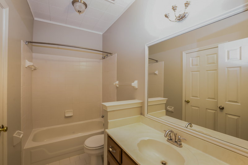 2,305/Mo, 8595 Bell Ridge Dr Olive Branch, MS 38654 Bathroom View