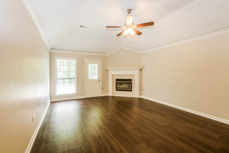1,940/Mo, 6760 Diana Dr Olive Branch, MS 38654 Living Room View