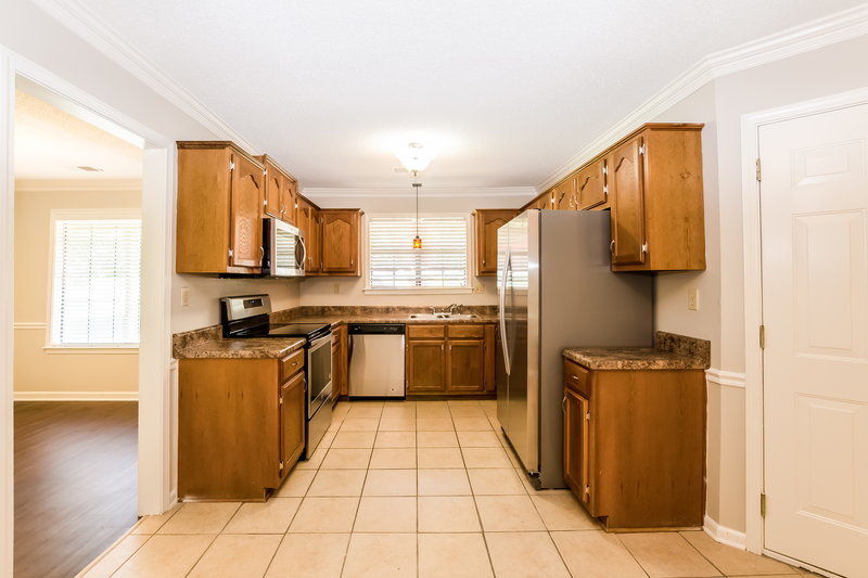 1,940/Mo, 6760 Diana Dr Olive Branch, MS 38654 Kitchen View 2
