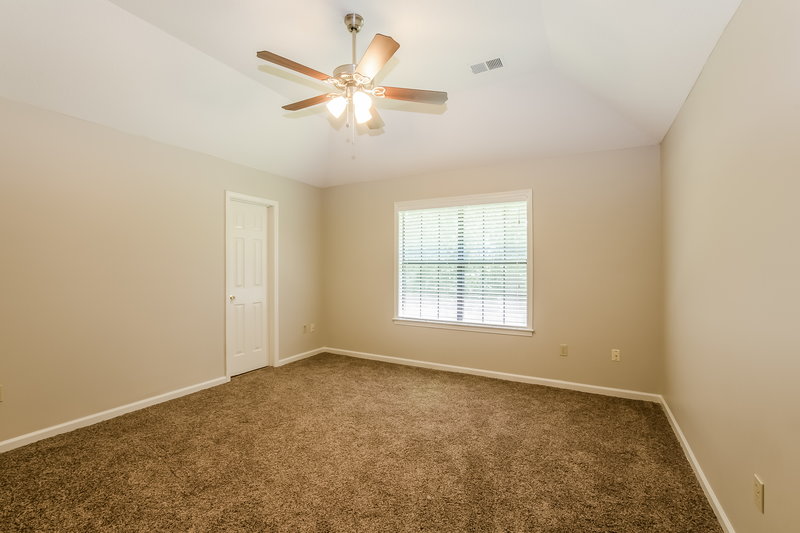 1,940/Mo, 6760 Diana Dr Olive Branch, MS 38654 Master Bedroom View
