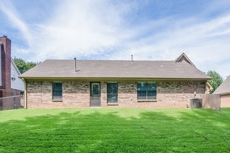 1,940/Mo, 6760 Diana Dr Olive Branch, MS 38654 Rear View