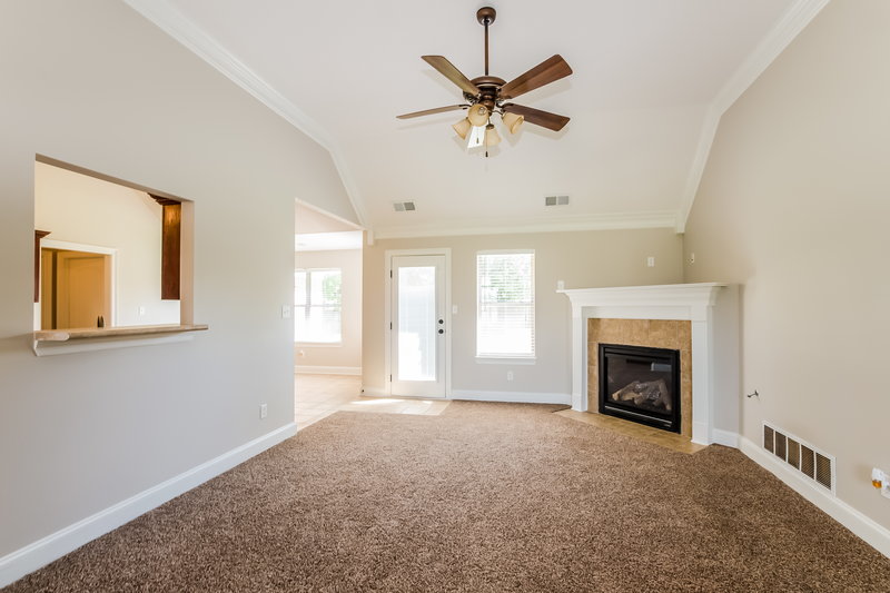 1,940/Mo, 2691 Miner Cv Southaven, MS 38672 Living Room View
