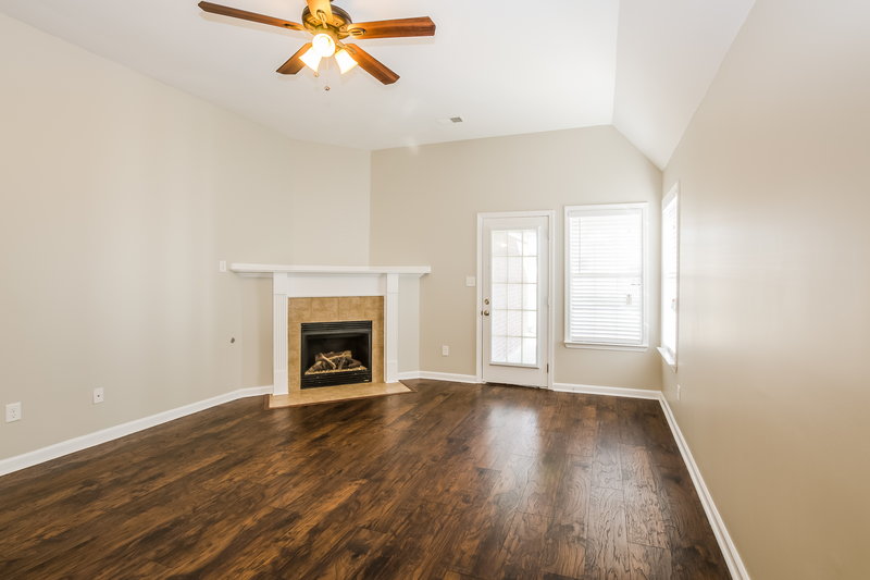 1,835/Mo, 5804 Lindsay Cv Southaven, MS 38671 Living Room View