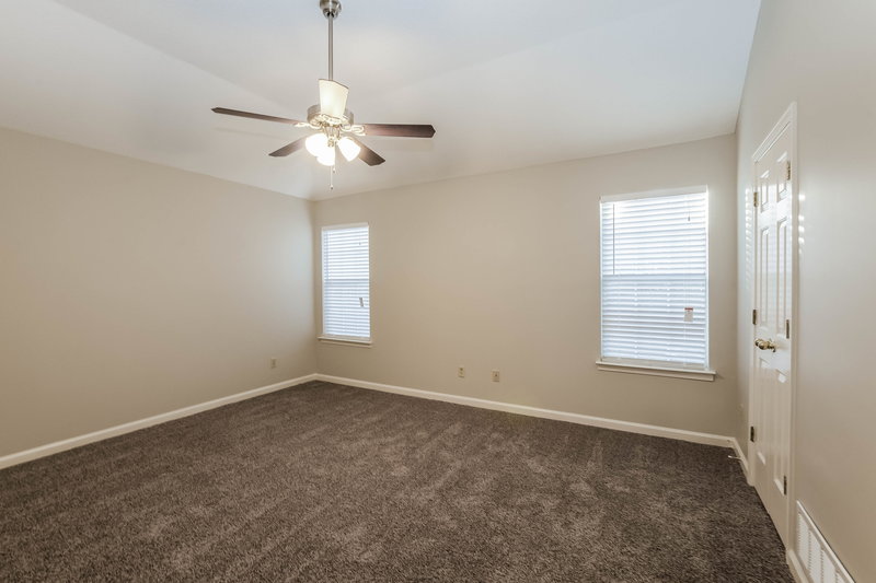 1,875/Mo, 8205 Regal Bend Dr Olive Branch, MS 38654 Master Bedroom View