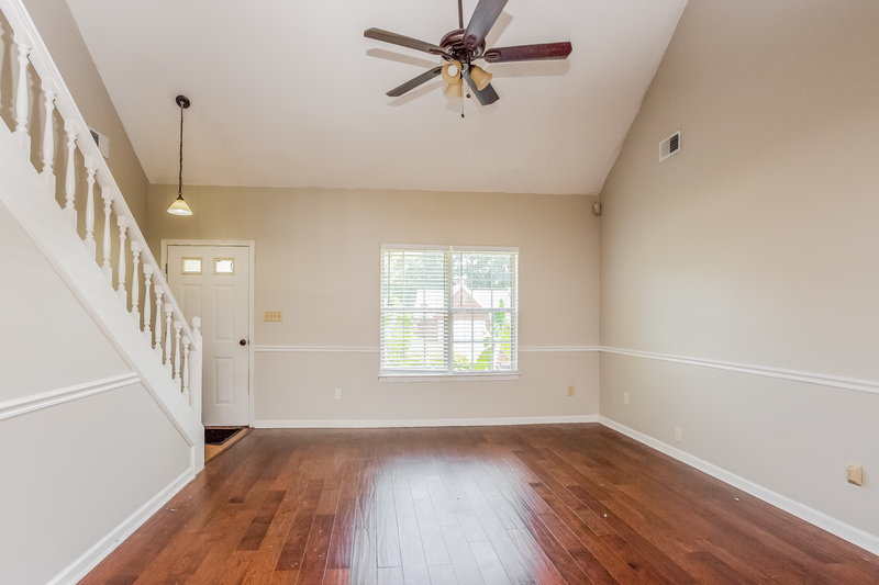 2,700/Mo, 1862 Towson Ln Horn Lake, MS 38637 Living Room View