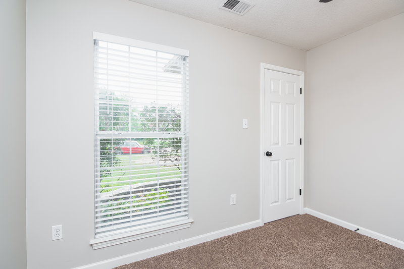 2,240/Mo, 5695 Kuykendall Dr Southaven, MS 38672 Bedroom View