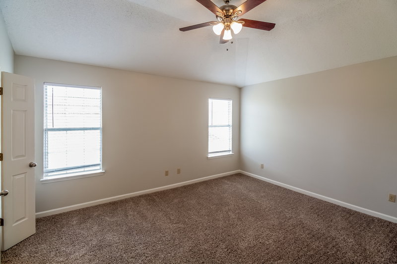 1,620/Mo, 8248 Clubview Dr Olive Branch, MS 38654 Master Bedroom View