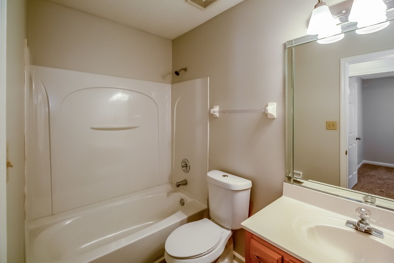 1,620/Mo, 8248 Clubview Dr Olive Branch, MS 38654 Bathroom View