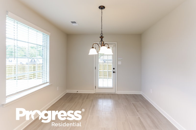 1,860/Mo, 8033 Symon Dr Southaven, MS 38671 Dining Room View