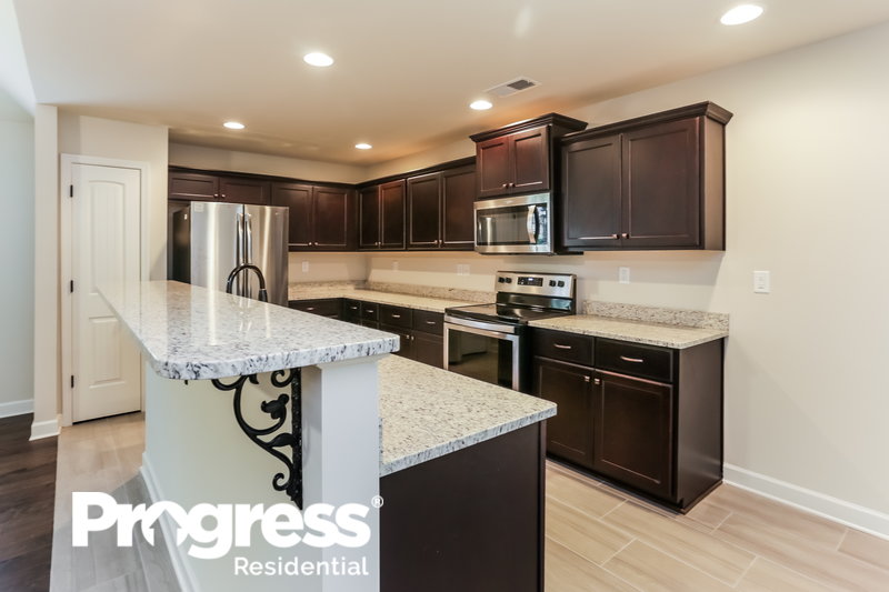 1,860/Mo, 8033 Symon Dr Southaven, MS 38671 Kitchen View