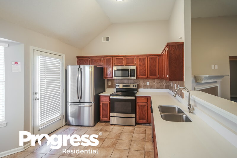 1,580/Mo, 3862 Conrail Cir Horn Lake, MS 38637 Kitchen View
