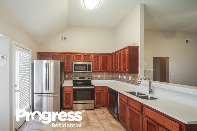 1,580/Mo, 3862 Conrail Cir Horn Lake, MS 38637 Kitchen View 3
