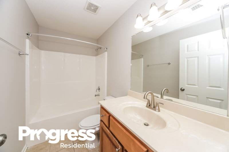 3,290/Mo, 295 Fairway Trace Dr Hernando, MS 38632 Bathroom View 2