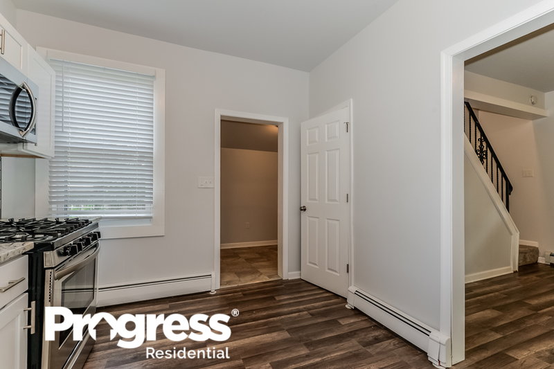 0/Mo, 725 E LINDEN AVE Lindenwold, NJ 08021 photomudroom View
