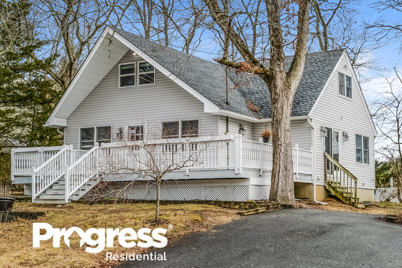 0/Mo, 57 Shore Avenue Manahawkin, NJ 08050 External View