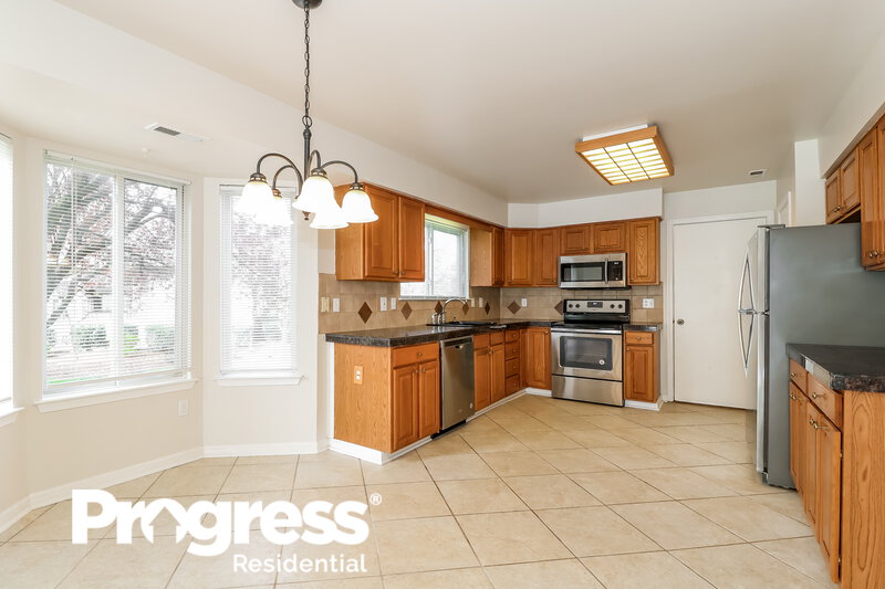 0/Mo, 29 Flemish Way Lumberton, NJ 08048 Breakfast Nook View