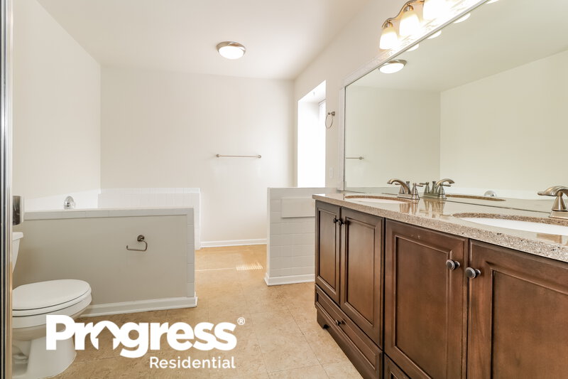 0/Mo, 29 Flemish Way Lumberton, NJ 08048 Bathroom View