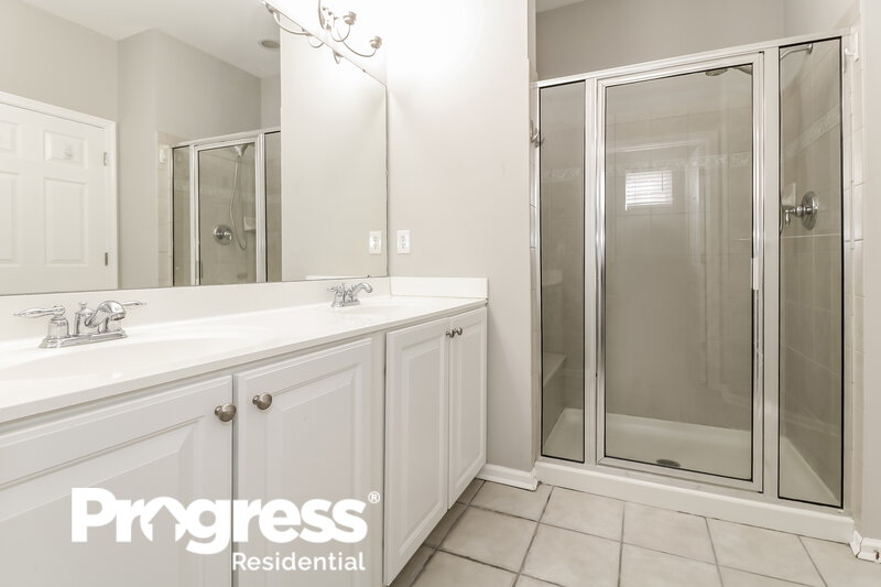 0/Mo, 122 HEARTHSTONE DR Berlin, NJ 08009 Master Bathroom View