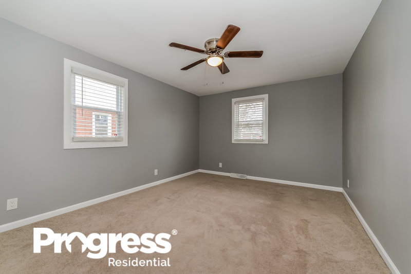 0/Mo, 3917 Burwood Avenue Pennsauken, NJ 08110 masterbedroom View