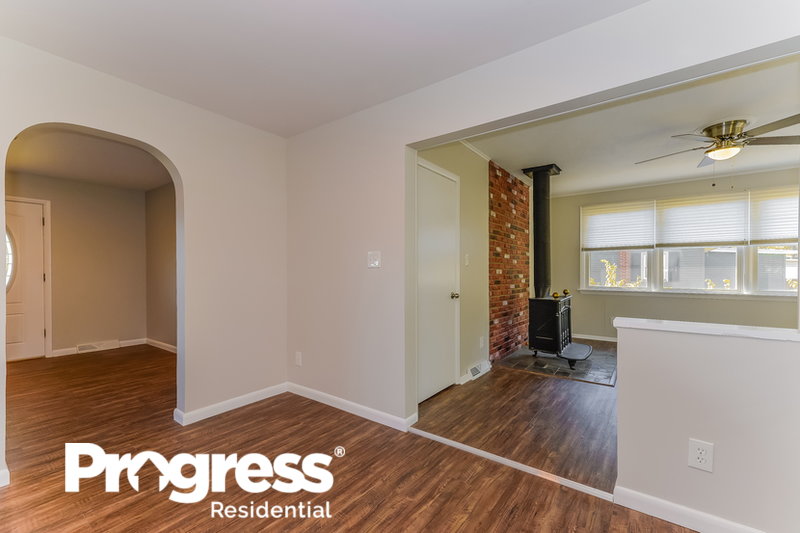 0/Mo, 102 Ginger Ave Millville, NJ 08332 kitchen View