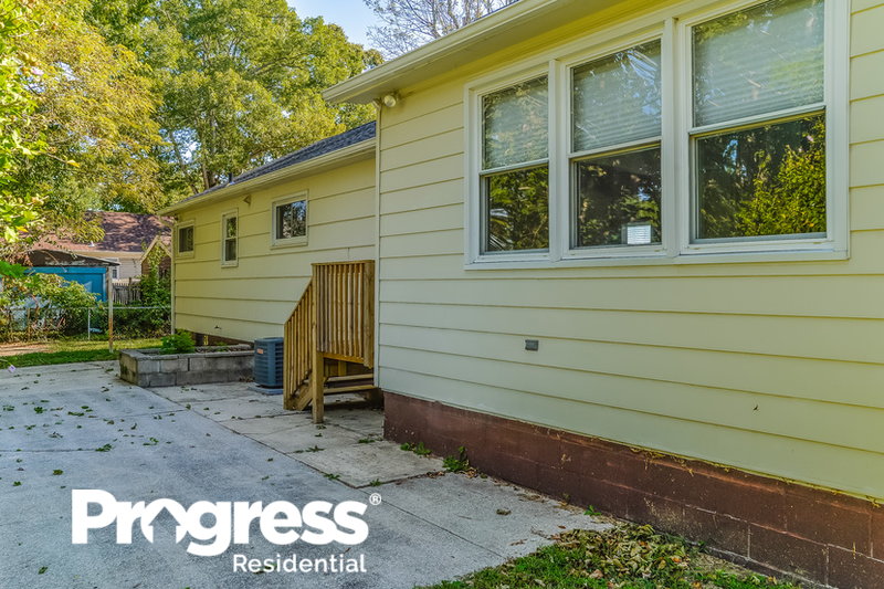 0/Mo, 102 Ginger Ave Millville, NJ 08332 rearview View
