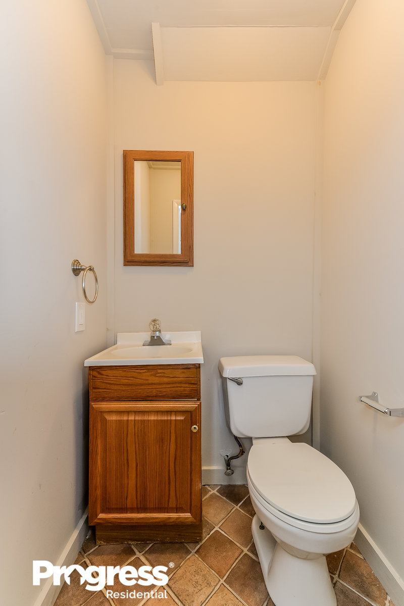 0/Mo, 413 Hand Ave Unit 2 Cape May Court House, NJ 08210 bathroom View
