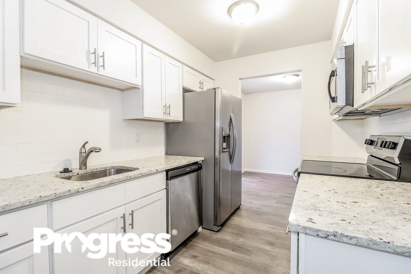 2,150/Mo, 707A Cypress Point Cir # 707A Mount Laurel, NJ 08054 Kitchen View