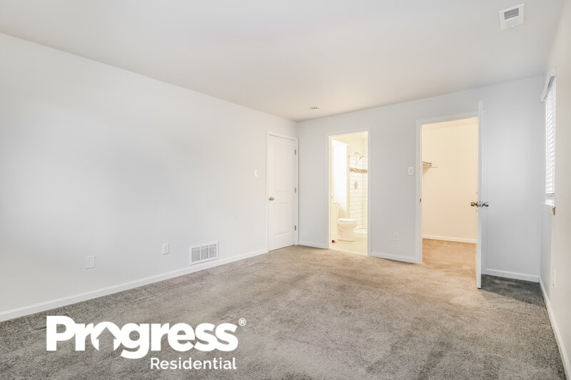 2,150/Mo, 707A Cypress Point Cir # 707A Mount Laurel, NJ 08054 Master Bedroom View