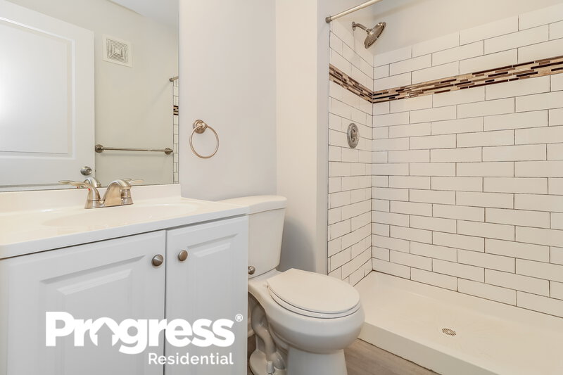 2,150/Mo, 707A Cypress Point Cir # 707A Mount Laurel, NJ 08054 Master Bathroom View