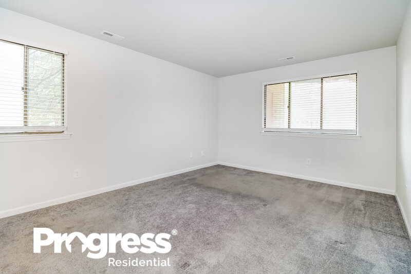 2,150/Mo, 707A Cypress Point Cir # 707A Mount Laurel, NJ 08054 Bedroom View 2