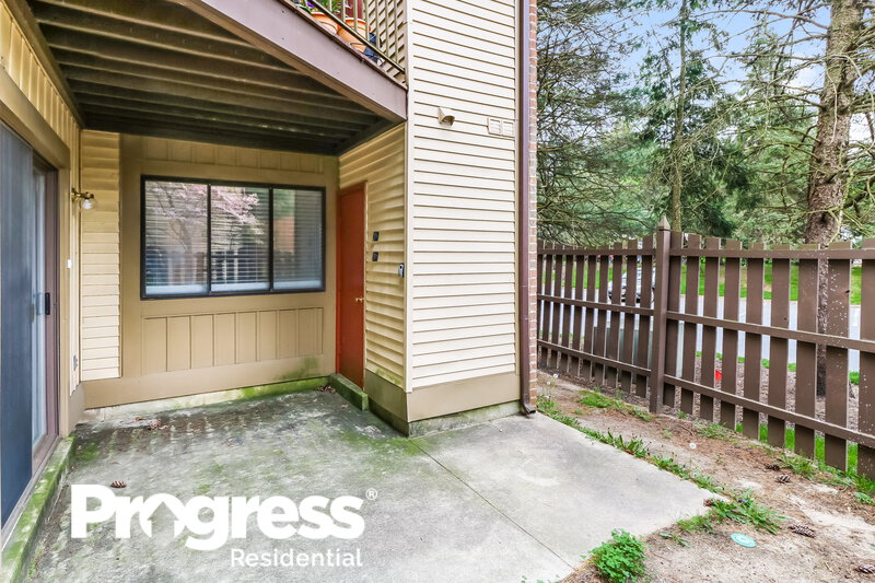 2,150/Mo, 707A Cypress Point Cir # 707A Mount Laurel, NJ 08054 Rear View