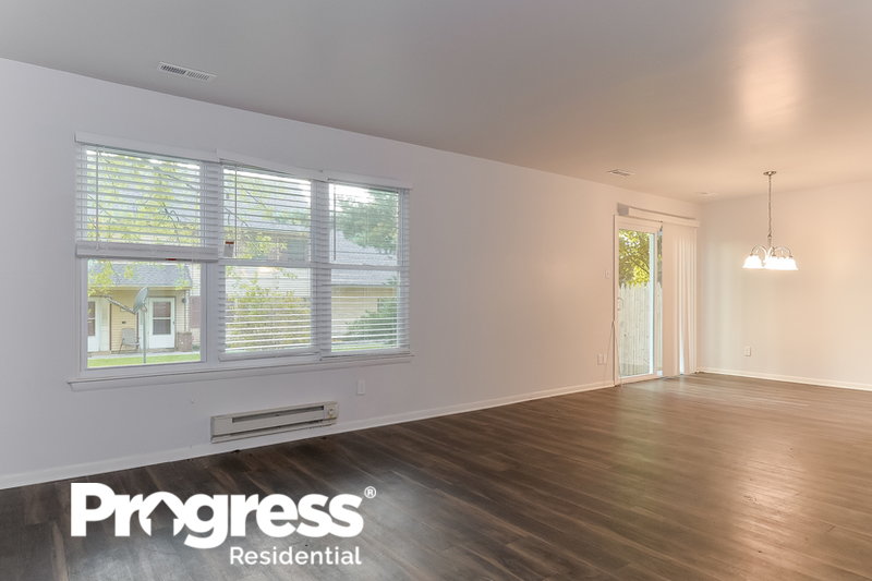 1,635/Mo, 103 Chaucer Rd Unit A Mount Laurel, NJ 08054 Living Room View 2