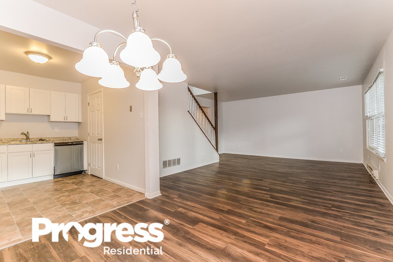 1,635/Mo, 103 Chaucer Rd Unit A Mount Laurel, NJ 08054 Dining Room View