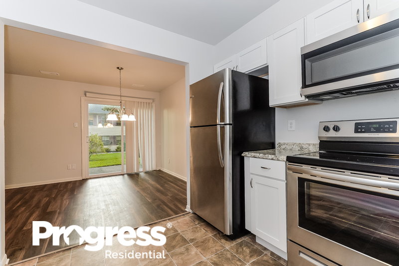 1,635/Mo, 103 Chaucer Rd Unit A Mount Laurel, NJ 08054 Kitchen View 2