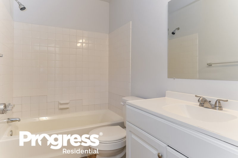 1,635/Mo, 103 Chaucer Rd Unit A Mount Laurel, NJ 08054 Master Bathroom View