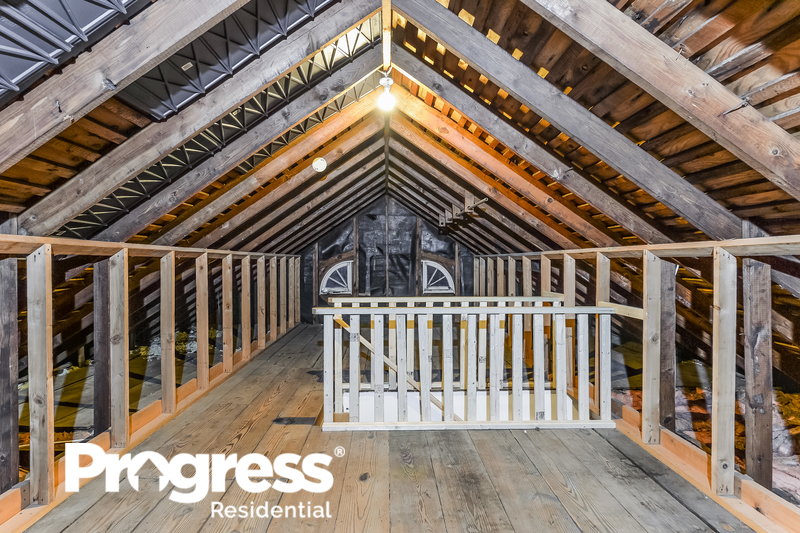 0/Mo, 26 HILLSIDE RD Mount Holly, NJ 08060 Attic View