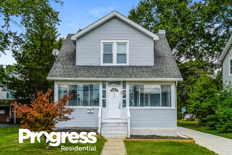 0/Mo, 124 S Browning Avenue Somerdale, NJ 08083 External View