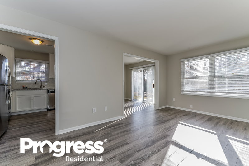 0/Mo, 196 Bartal Ct Atco, NJ 08004 livingroom View