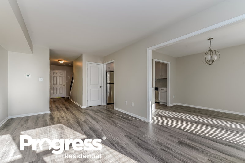 0/Mo, 196 Bartal Ct Atco, NJ 08004 livingroom View 2