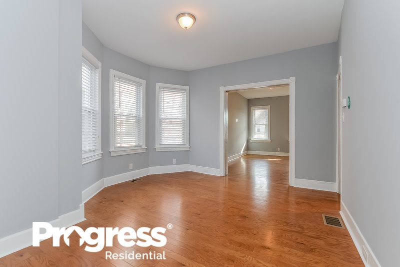 0/Mo, 19 Lees Ave Collingswood, NJ 08108 Dining Room View