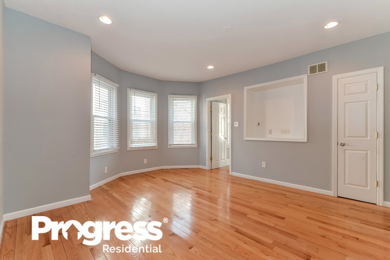 0/Mo, 19 Lees Ave Collingswood, NJ 08108 Family Room View