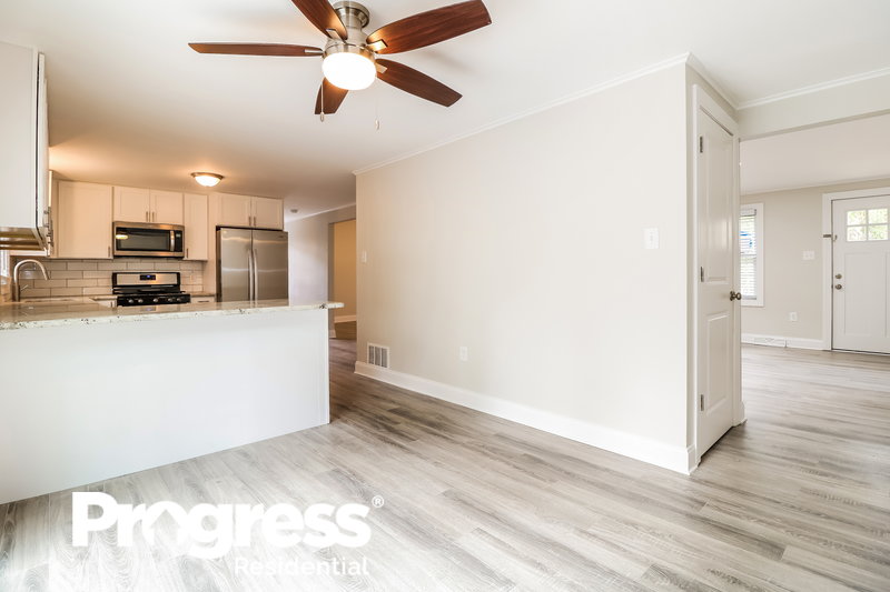 0/Mo, 825 Patterson Rd Jackson, NJ 08527 Breakfast Nook View