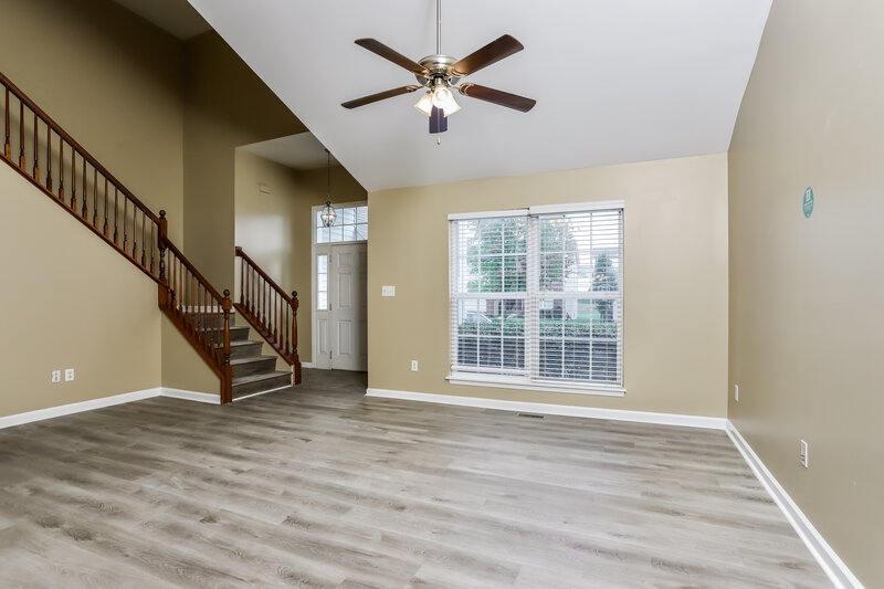 2,225/Mo, 226 Spring Borough Dr O'Fallon, MO 63368 Living Room View