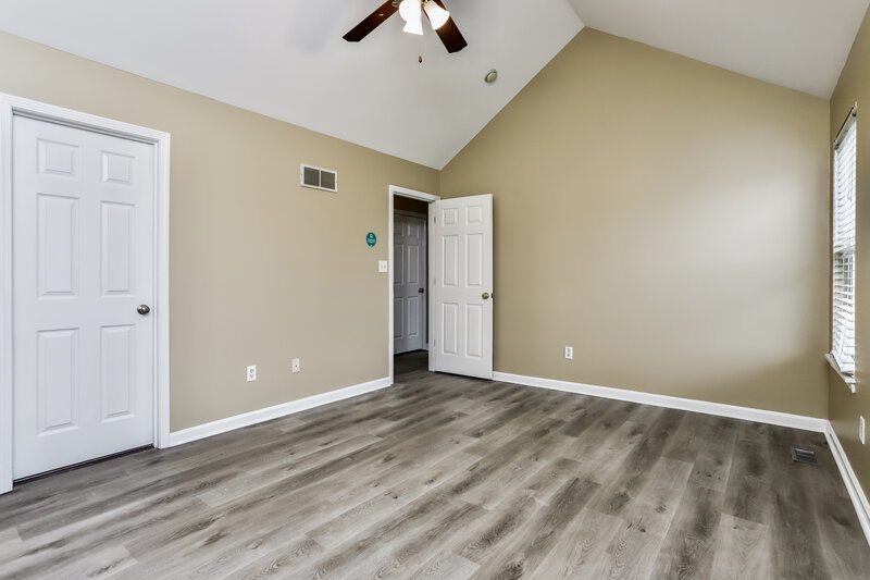 2,225/Mo, 226 Spring Borough Dr O'Fallon, MO 63368 Main Bedroom View 2