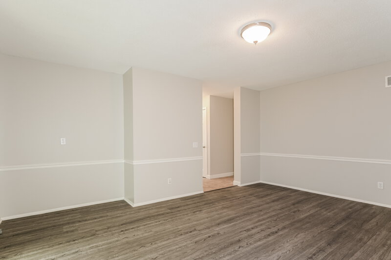 2,490/Mo, 4045 Hounds Hill Dr Florissant, MO 63034 Living Room View 3