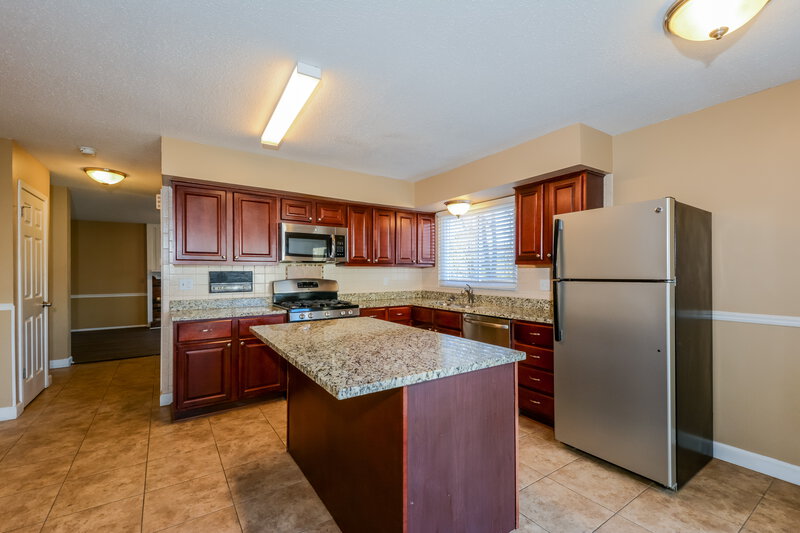 2,165/Mo, 4045 Hounds Hill Dr Florissant, MO 63034 Kitchen View 4